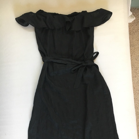 Reformation off shoulder Madrid dress - Picture 2 of 5